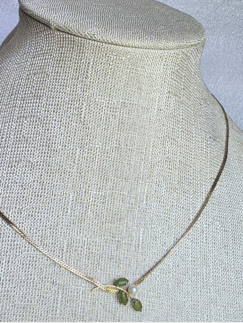Vintage Carl-Art 14K Gold Filled Integrated Green Jade Marquise & Pearl Leaf Spr - Picture 1 of 11